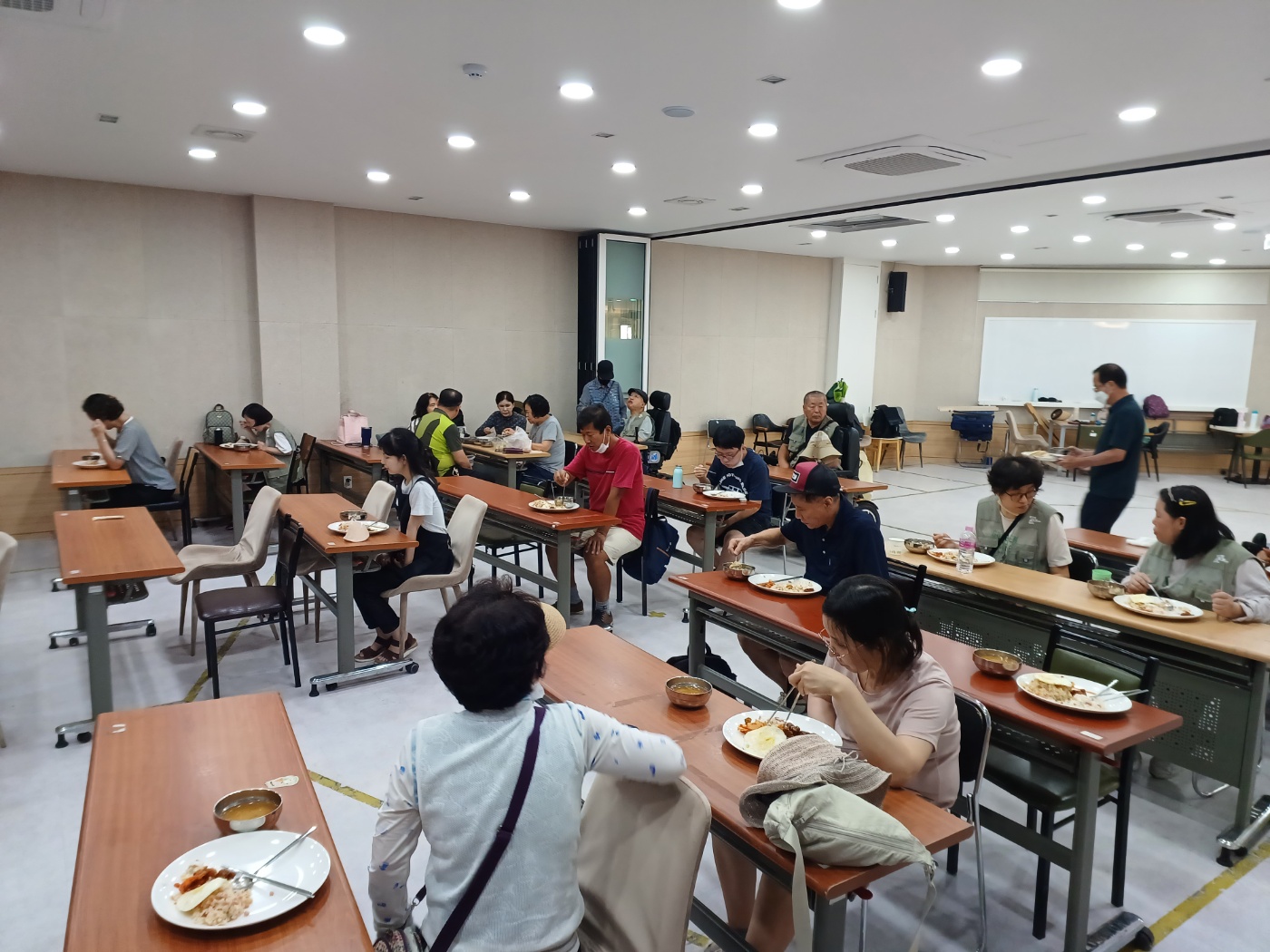 2023년 09월 01일(금) 점심급식(야채볶음밥, 계란후라이...)