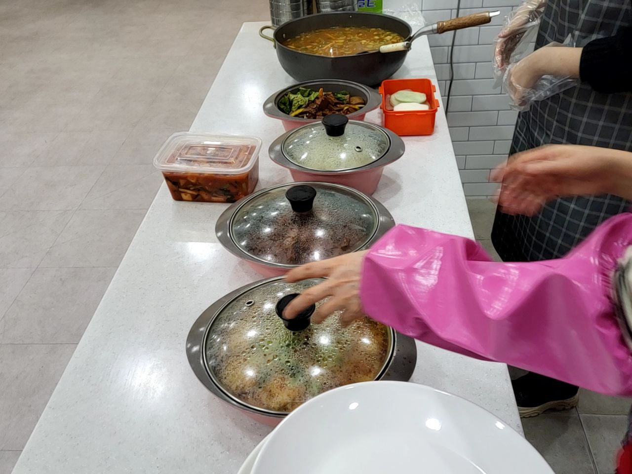 2023/1/11(수)- 점심식사(흑미밥,된장찌개,훈제오리구이...)