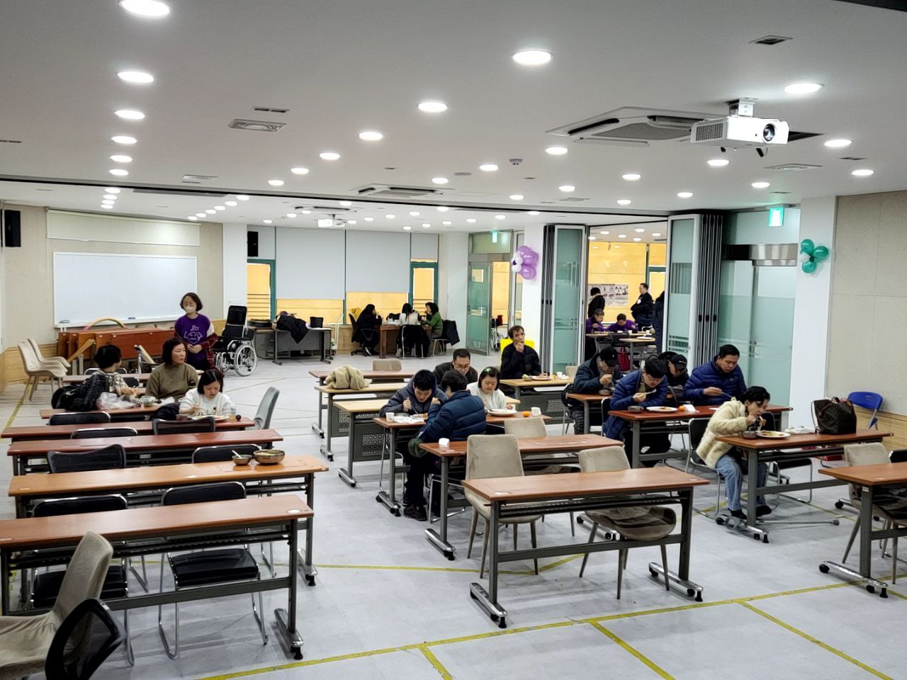 2022/11/29(화) - 점심식사(감자고로케, 콩나물무침...)