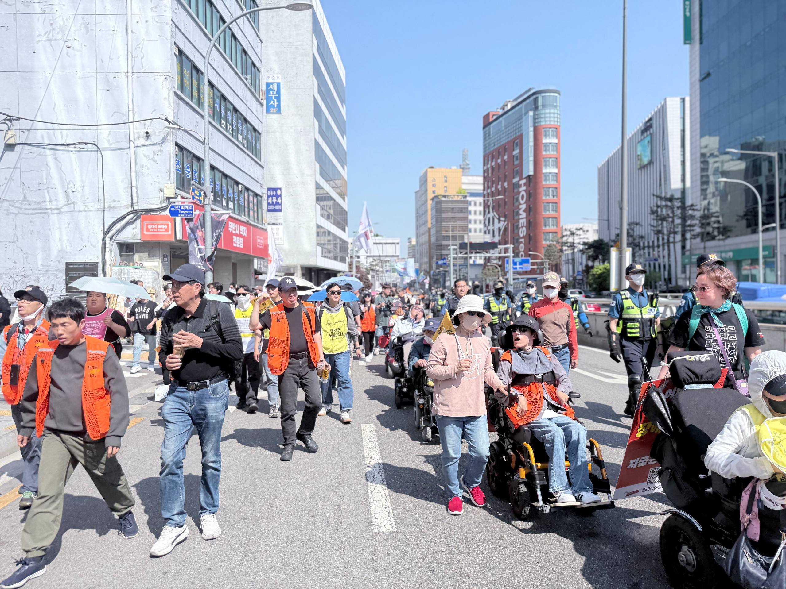“우리는 노동자로 살아가고 있습니다” – 2026 노동절, 권리중심노동자들의 외침