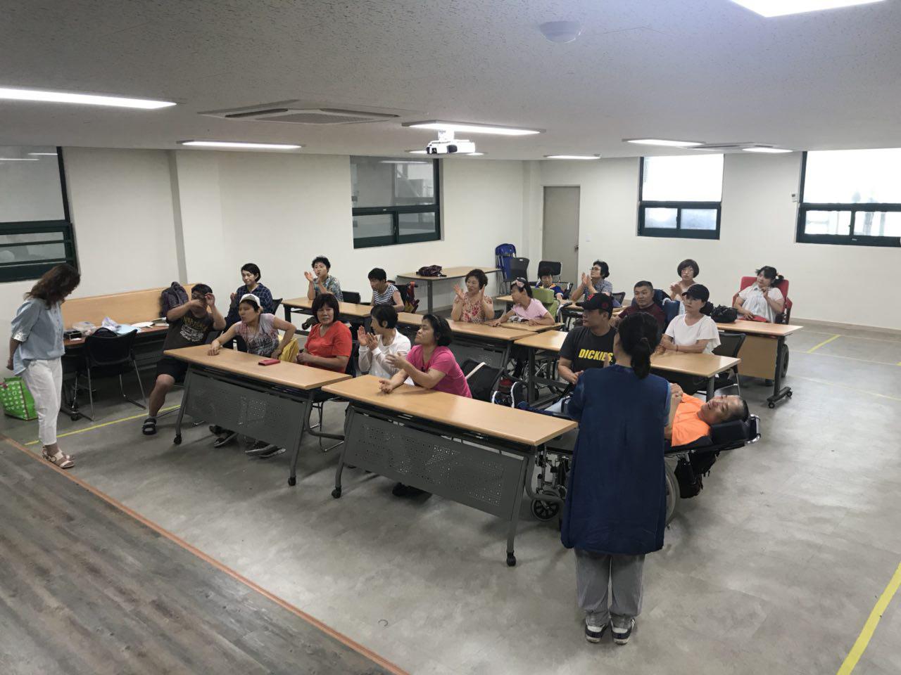 2018년 8월 9일 - 미술수업 사진