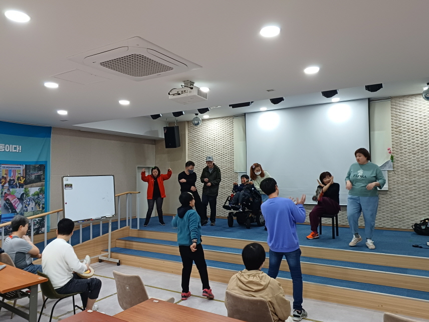 2024년 4월 15일(월) 춤 수업 사진
