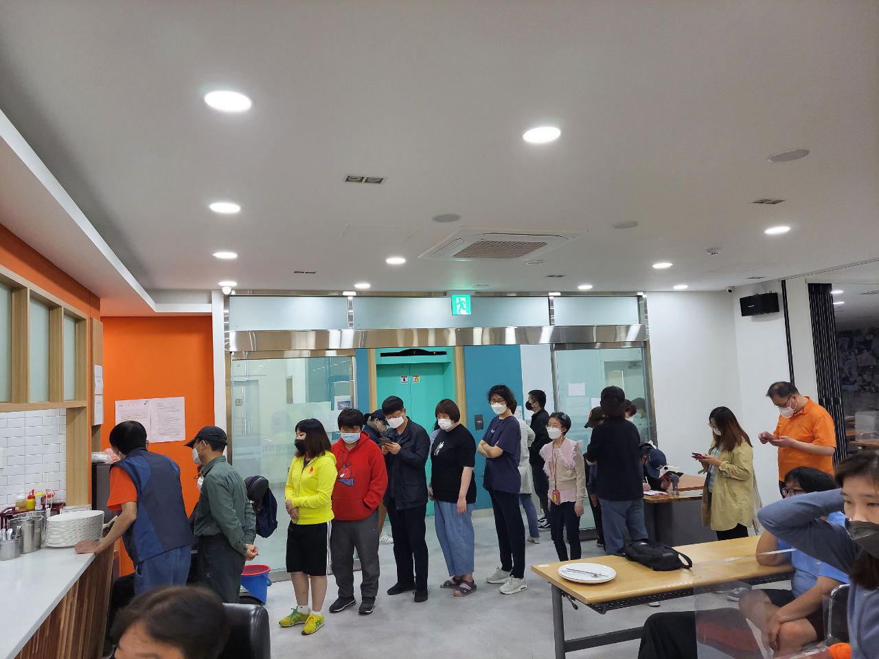 2022/05/09(월) 점심식사(메뉴:삼치구이,참치김치찌게...)
