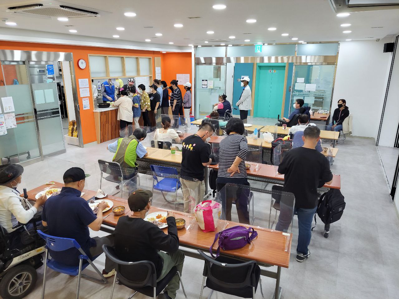 2022/06/03(금) - 점심식사(잡곡밥,돼지짜글이찌게,연두부,콩나물겨자초무침...)
